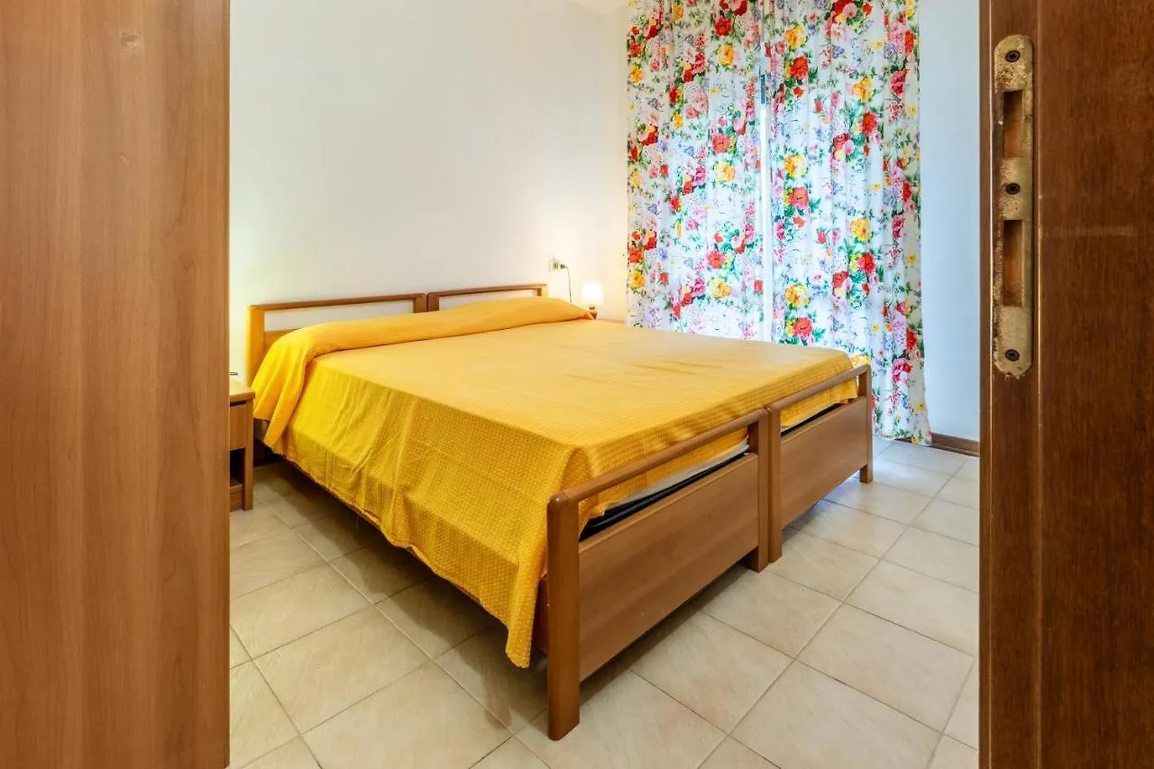 Aparthotel Giannella Beach Residence Apartment