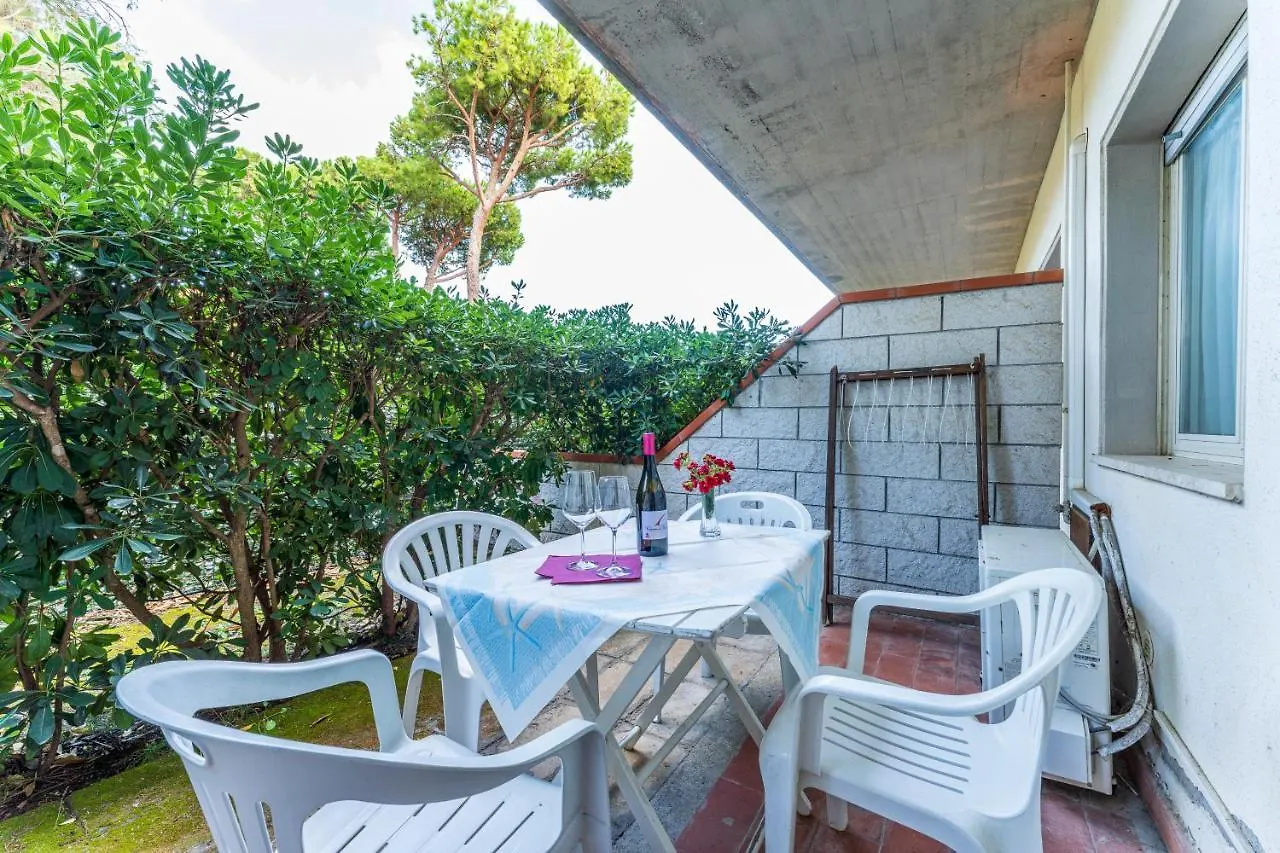 Giannella Beach Residence Apartment 0*,  Italy