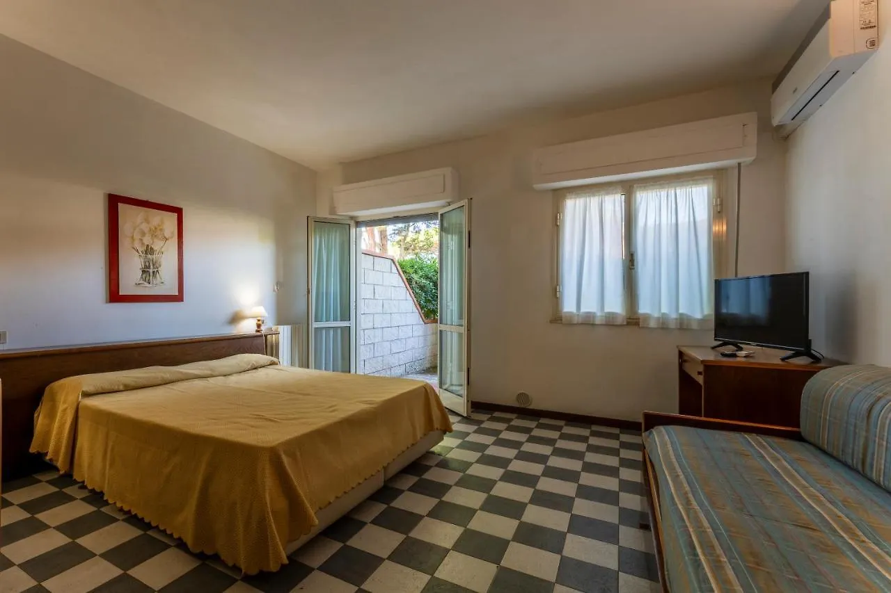 Aparthotel Giannella Beach Residence Apartment Italy