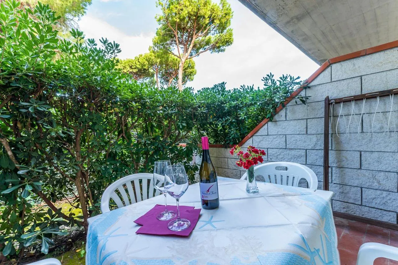 Aparthotel Giannella Beach Residence Apartment Italy